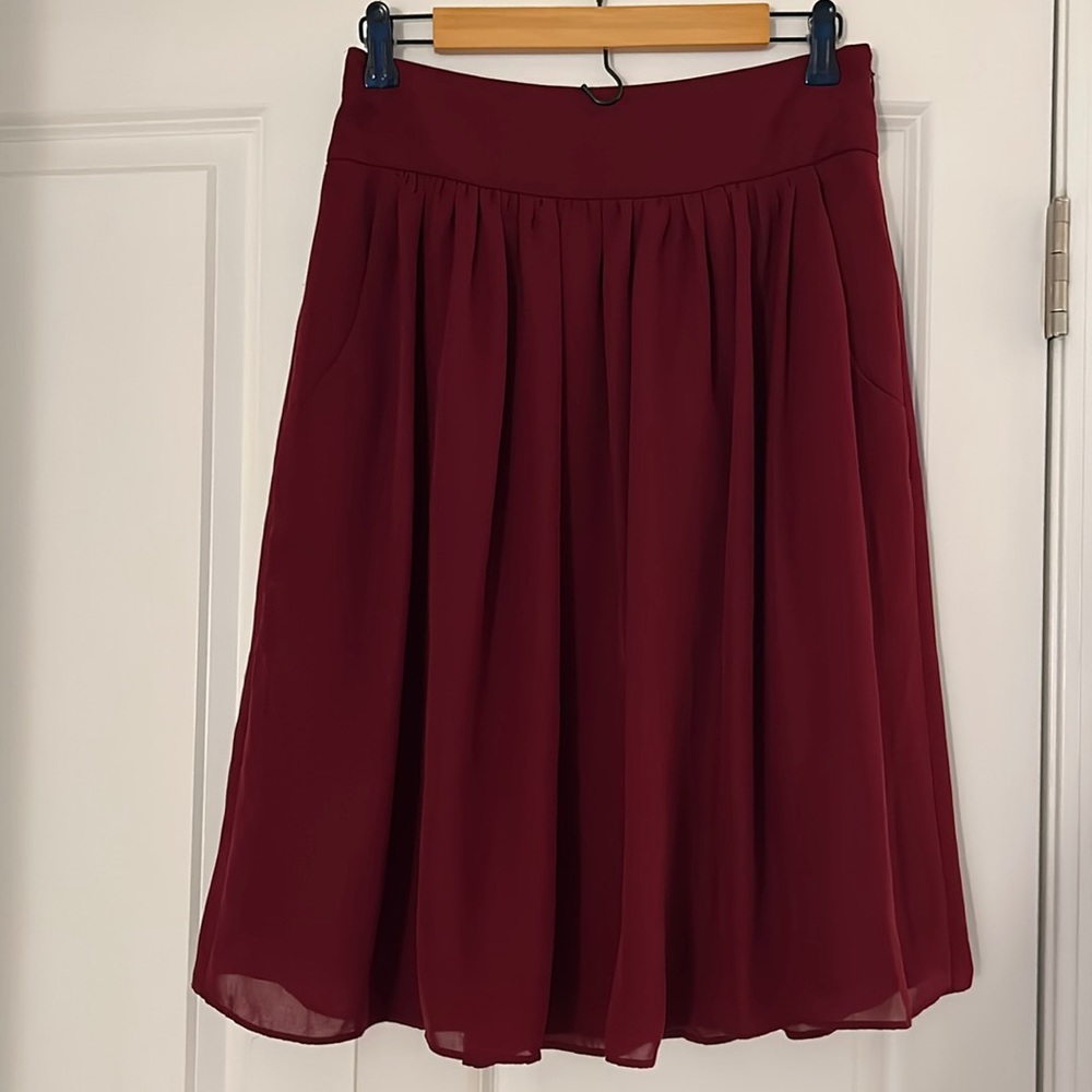 Ann Taylor maroon midi skirt, size 0